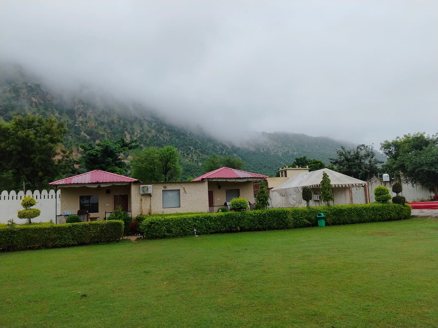 Vanbagh Sariska Resort thumbnail 2