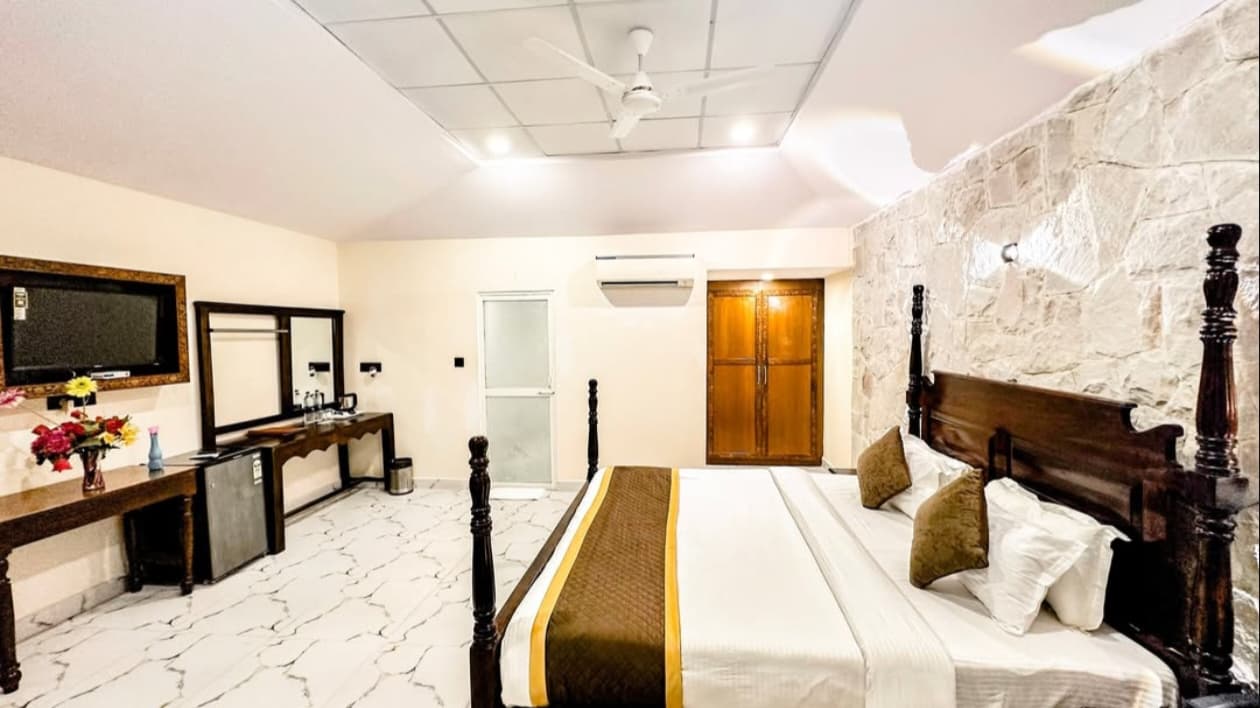 Ranthambore national resort thumbnail 8