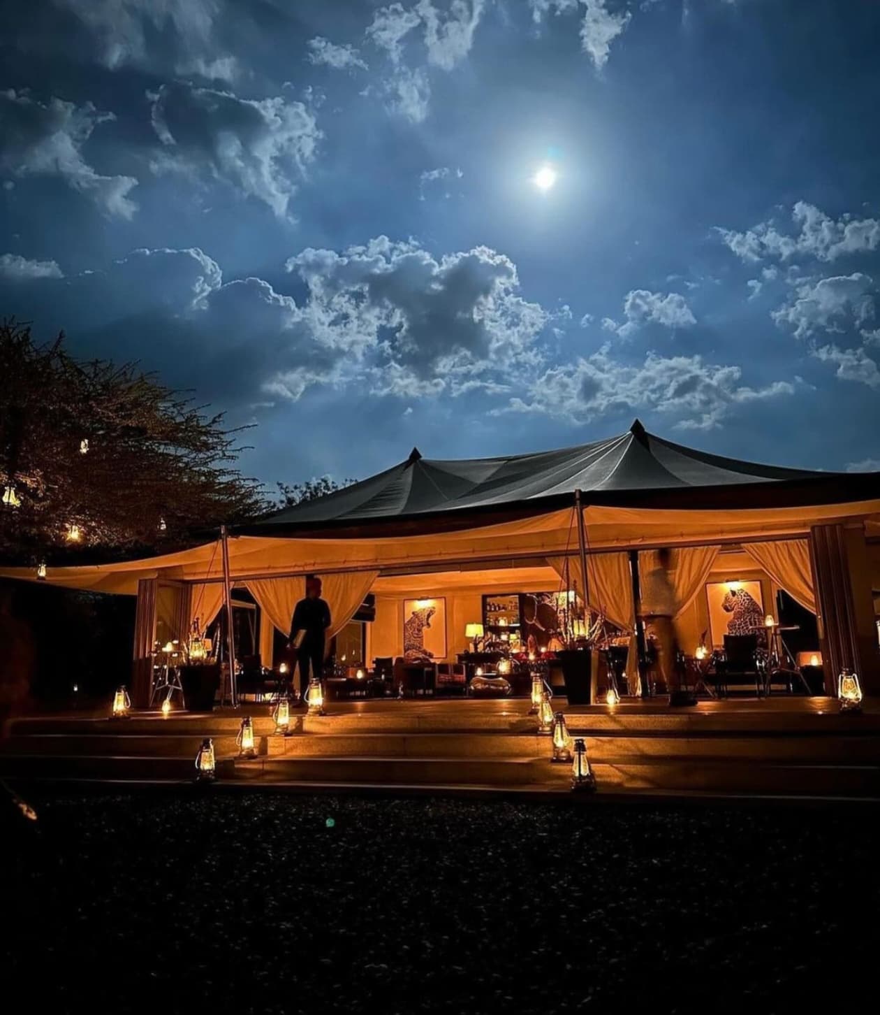 SUJÁN JAWAI Camp